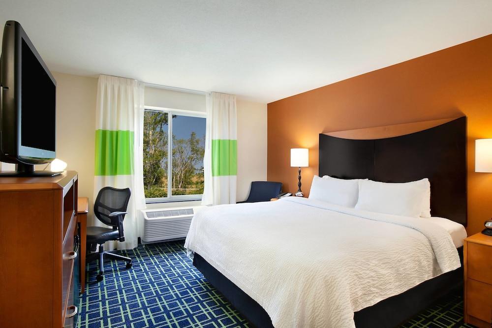 Fairfield & By Marriott