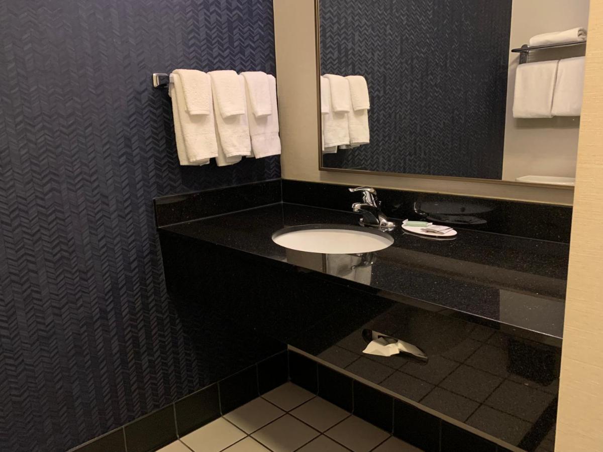 Fairfield & By Marriott
